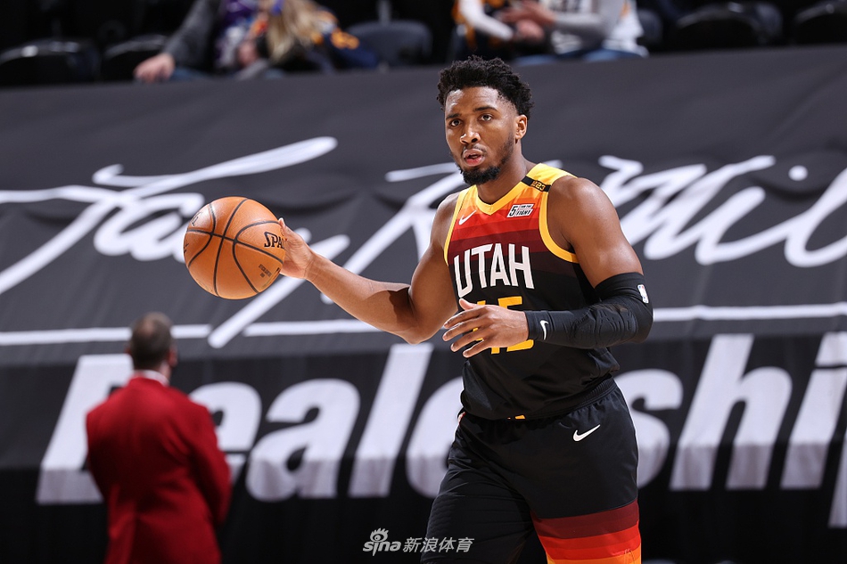 記者：巴薩將對(duì)弗里克染紅上訴，爭(zhēng)取讓他能場(chǎng)邊指揮對(duì)皇馬的比賽MapleSky                                                              
