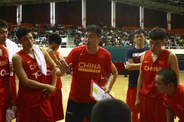 新賽季沖！森林狼曬訓(xùn)練照：愛德華茲&迪文&里德喜笑顏開